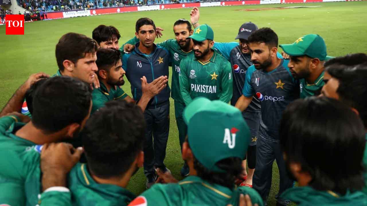 News'Win against India damaged us a lot': Yousuf explains Pakistan cricket's decline