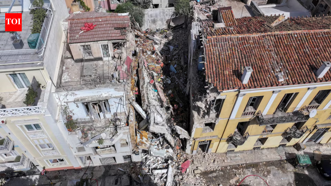 UKBritish man, his wife among 6 killed in Athens explosion
