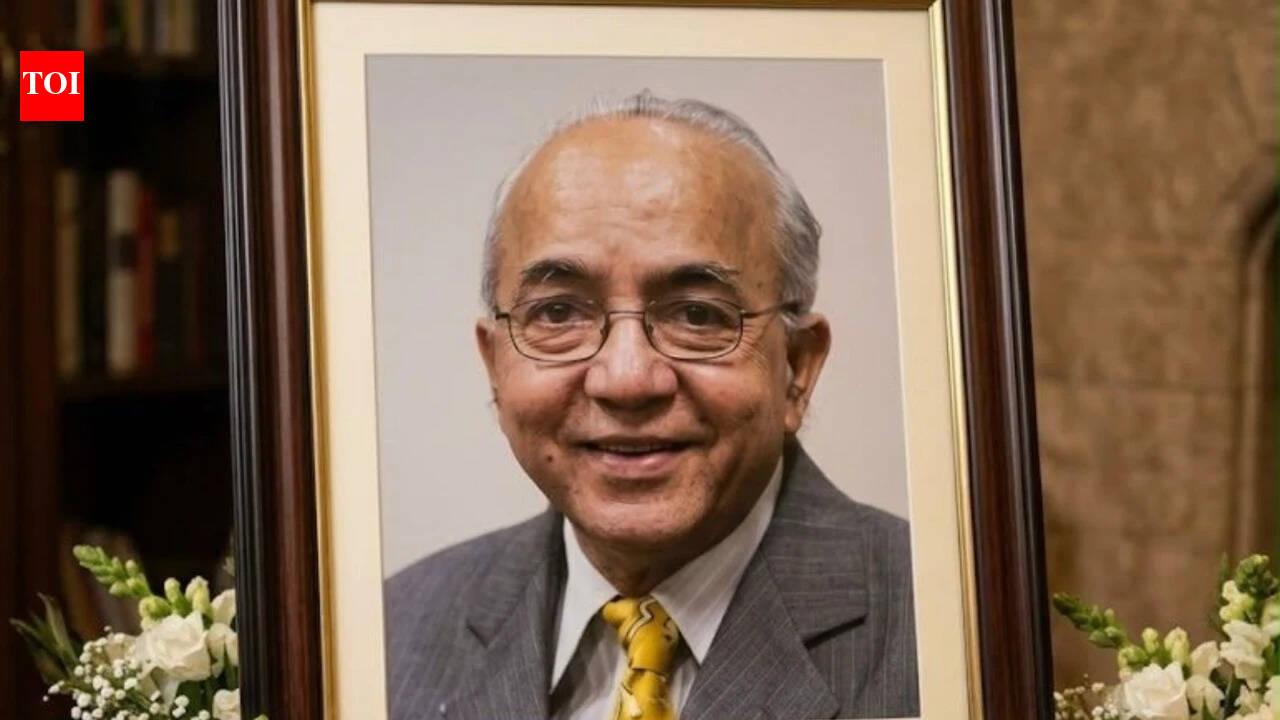 IndiaFormer Delhi chief secretary Rakesh Mehta dies by suicide at Noida residence