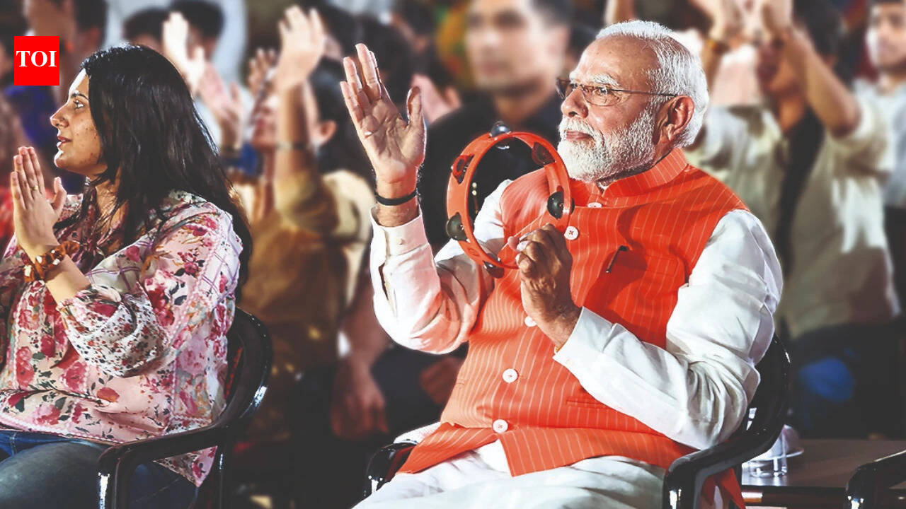 IndiaBlend social reforms with political work: PM Modi