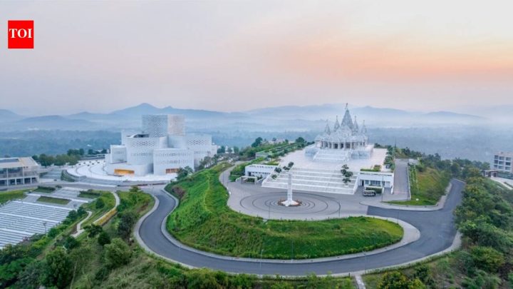 SpiritualityGurudevshri Rakeshji At 60: The Life, Teachings And Mission Of A Spiritual Leader