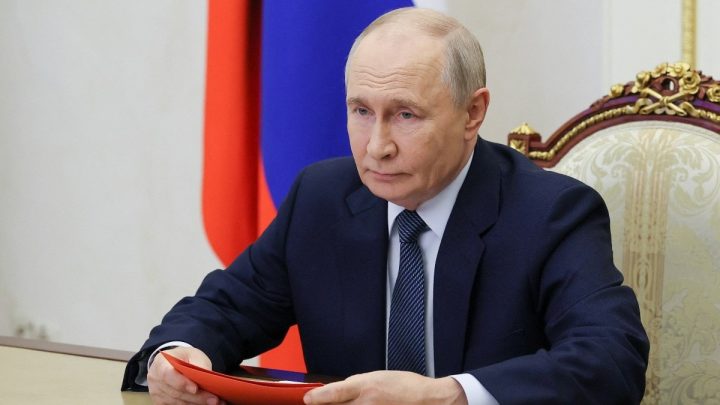 Putin orders 3-day halt to Kyiv strikes as Witkoff, Kushner arrive in Moscow