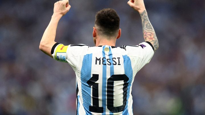 The number 10 shirt must not retire with Messi