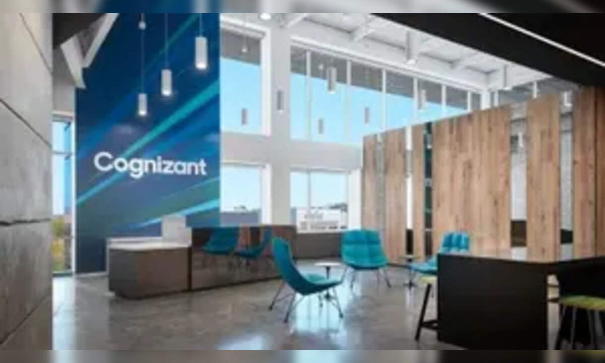 US suspends Cognizant green card filings