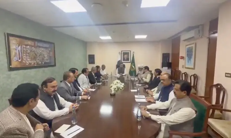 First round of talks between govt, opposition end as PTI’s Oct 4 protest looms over Islamabad