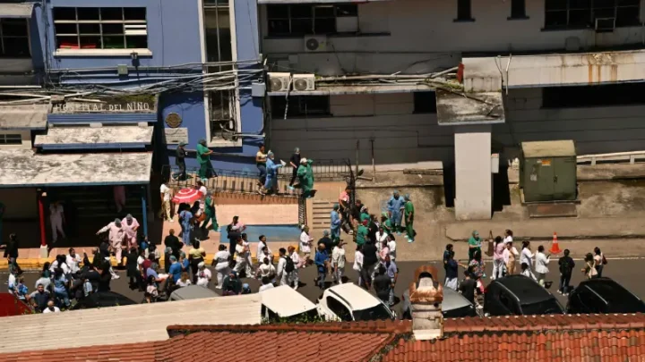 Powerful quake hits Panama, damages homes; canal operations normal