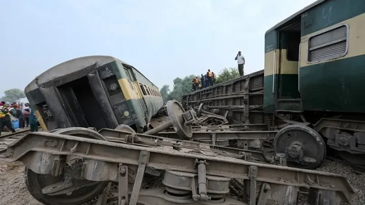 5 killed, several injured as Peshawar-bound train derails in Punjab's Multan district