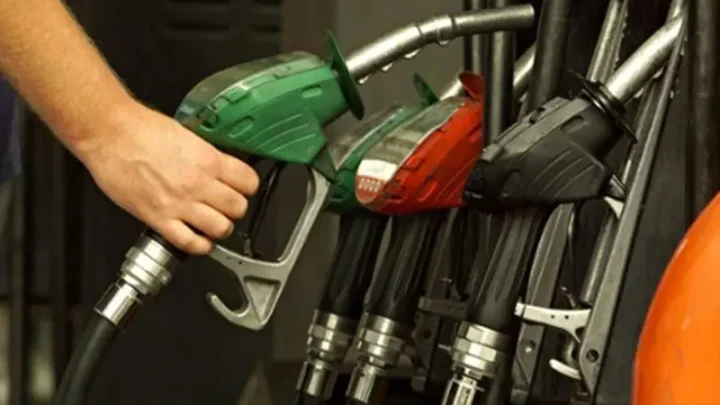 Govt reduces petrol price by Rs2.71 per litre, high-speed diesel rate by Re0.03