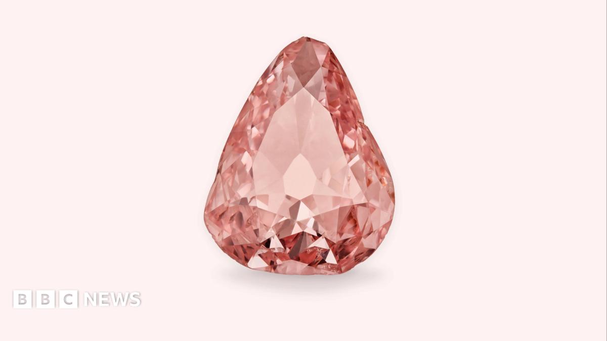 Rare pink diamond goes on display in France 100 years after amateur heist