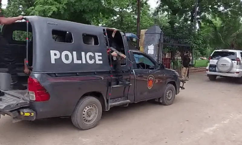 Two wings of Karachi police clash over custody of suspects
