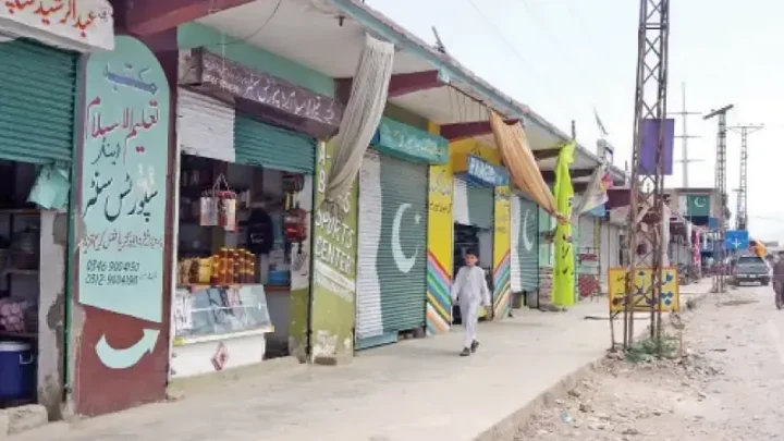 Police on high alert as Peshawar CCPO visits Bara
