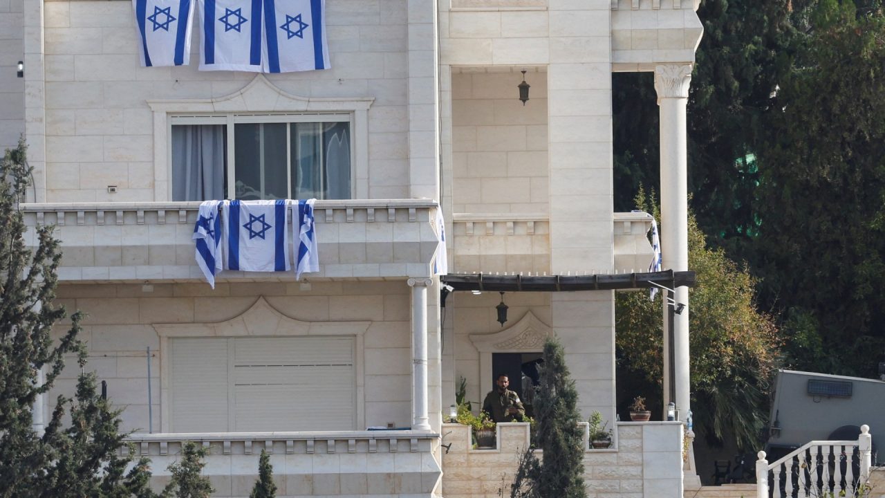 Israeli forces turn Hebron homes into military posts amid lockdown
