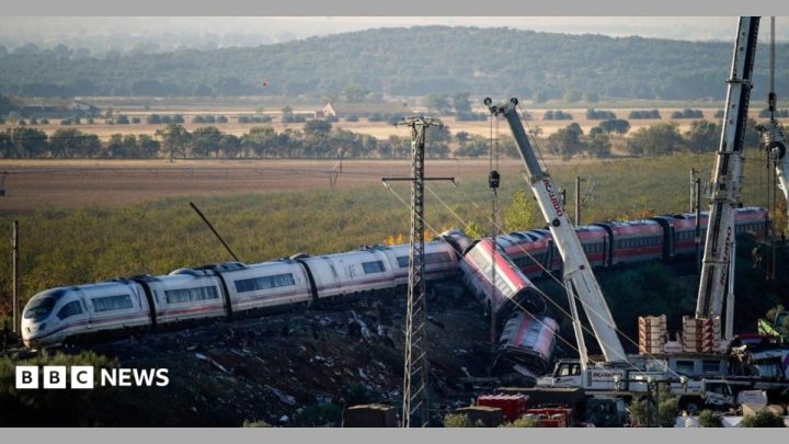 Spain train disaster clouds Sánchez chances of re-election