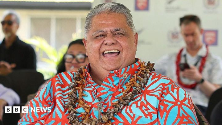 Samoa leader apologises for Nazi salute after video from 2007 emerges