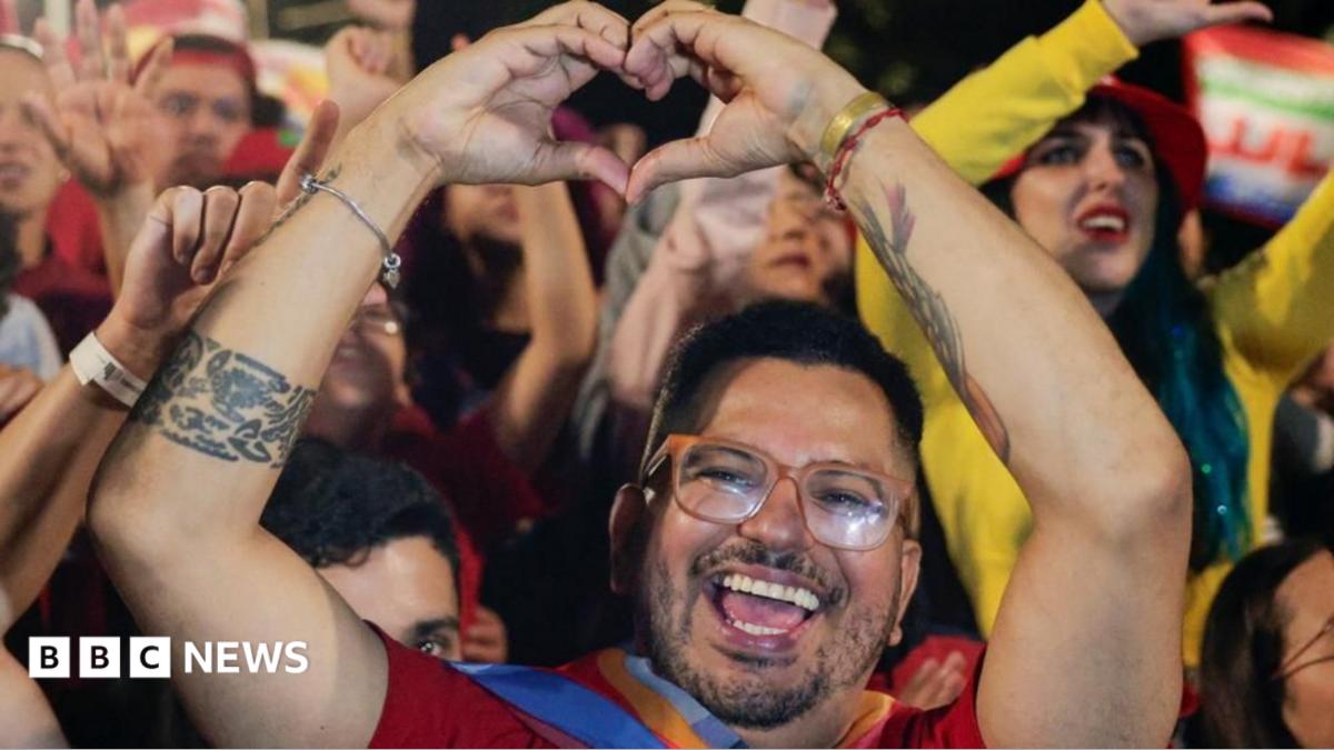 How 'Lula's Army' WhatsApp chat helped turn Brazil election around
