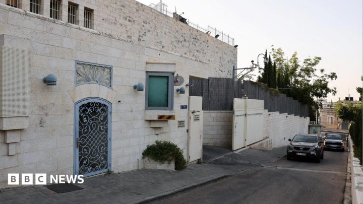 Most UK diplomats to leave East Jerusalem consulate, Israel says, as Miliband says 'vital services' to remain