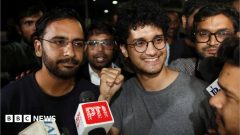 India 'cockroach' leaders who called on election chief to quit are freed from jail