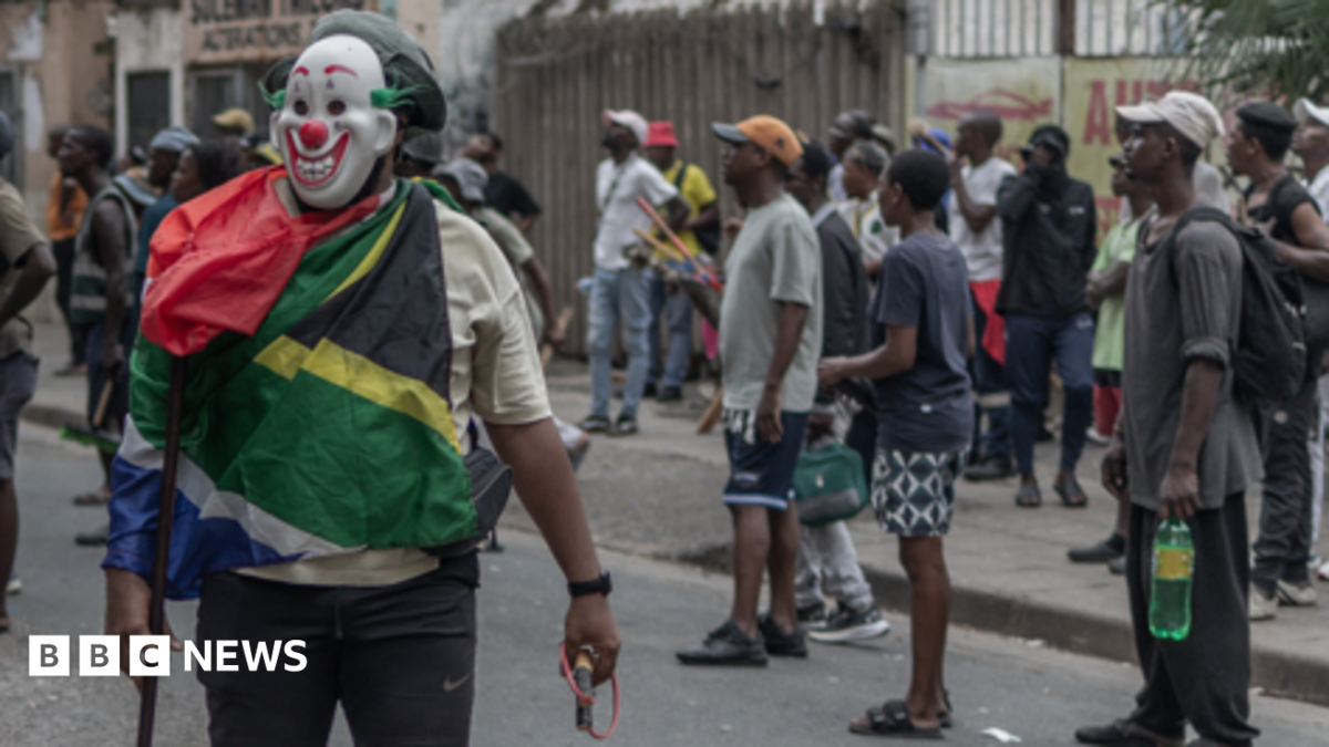 Crowd of 50 beats foreigner to death in South Africa