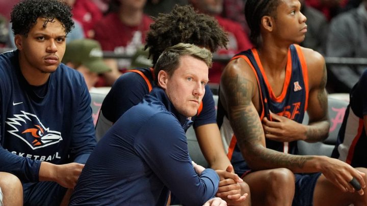 UTSA suspends coach Austin Claunch after arrest, school announces