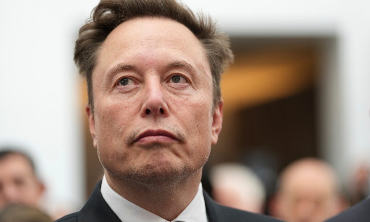 Ucrania disputa la afirmación de Musk de que el ejército violó los términos de Starlink