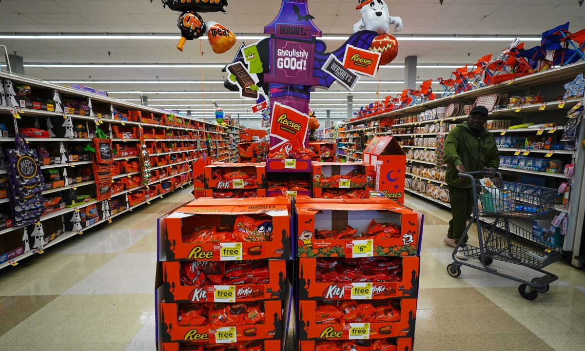Halloween candy sales are off to a slow start amid high chocolate prices and affordability concerns