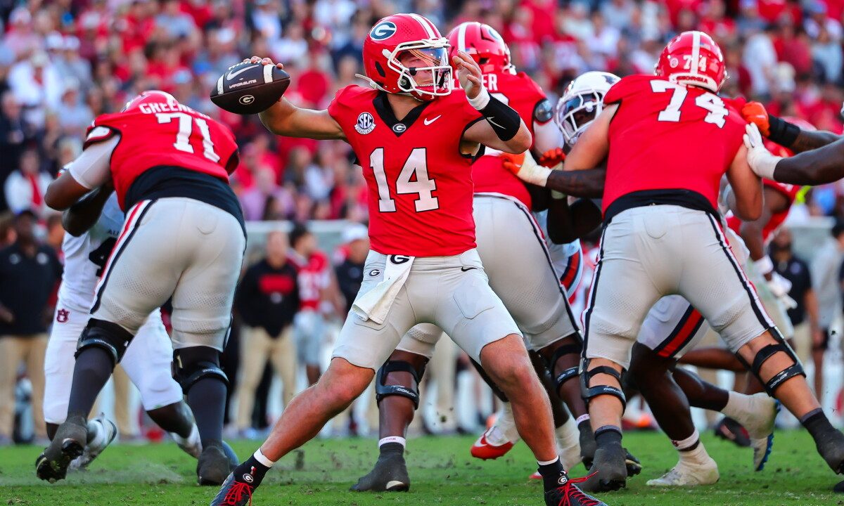 Georgia and Indiana back as top-four seeds on CFP bracket based on AP Top 25; Miami, Ohio St are 1-2