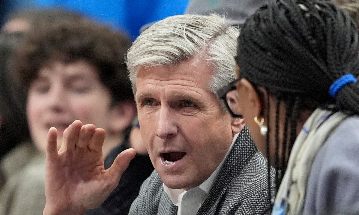 Mavs CEO Welts retires again, will be replaced by team president Casson