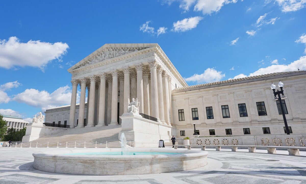 Supreme Court won't intervene to allow judges to pause some deportation proceedings