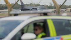 Reino Unido señala a Irán tras presunto complot en base aérea británica operada por EEUU