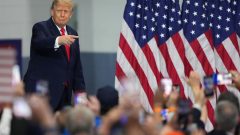 LIVE&nbsp;Trump travels to Alaska to campaign for GOP candidates ahead of midterms
