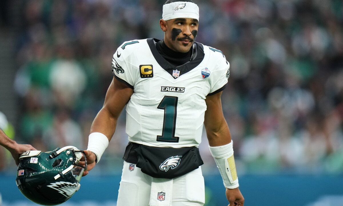 Philadelphia Eagles quarterback Jalen Hurts joins list of athletes diagnosed with blood clots
