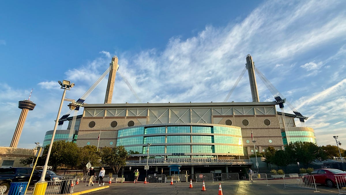 Service member dies from Alamodome fall before UTSA-Navy game, Air Force confirms