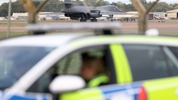 US removes B-1 bombers from UK base amid security concerns