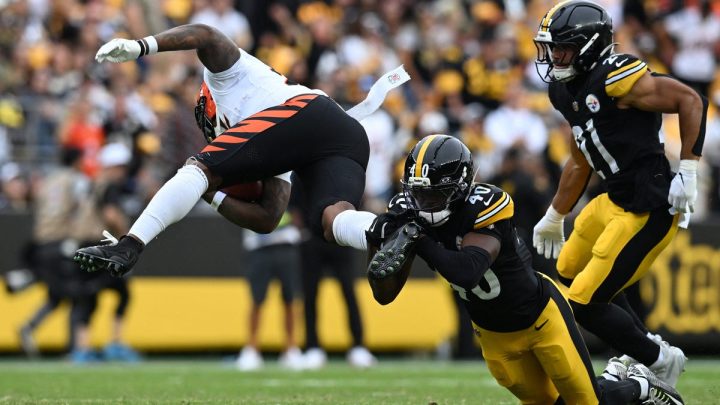 Steelers make multiple roster moves, including signing familiar face on defense