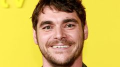 RJ Mitte, ‘Breaking Bad’ star, dies at 34