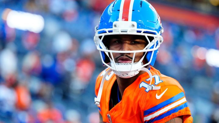 Broncos injuries: Jaylen Waddle returns to game after injury scare