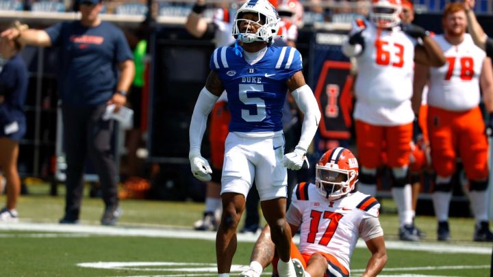 Duke football player apologizes for viral swipe at trainer