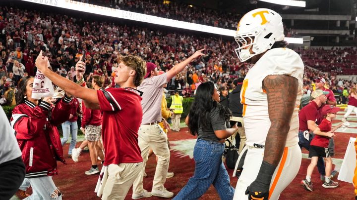 South Carolina fans storm field after Tennessee upset. Then things get ugly