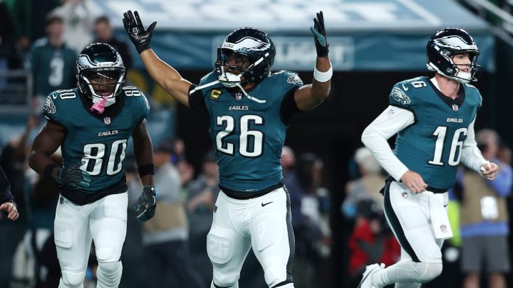 Saquon Barkley injury update as Eagles RB leaves ‘Monday Night Football’ vs Cowboys