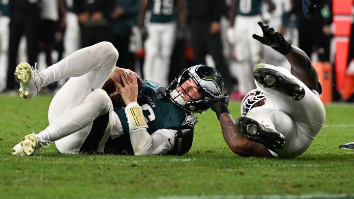 Wounded Eagles’ face murky future after loss to Cowboys: Winners and losers