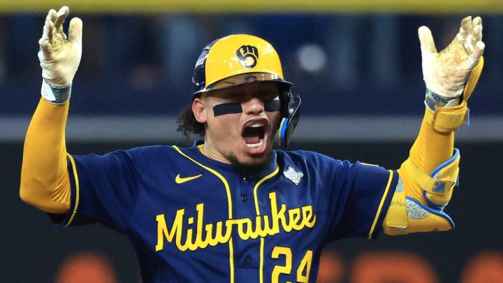 World Series champion Milwaukee Brewers finally the toast of baseball