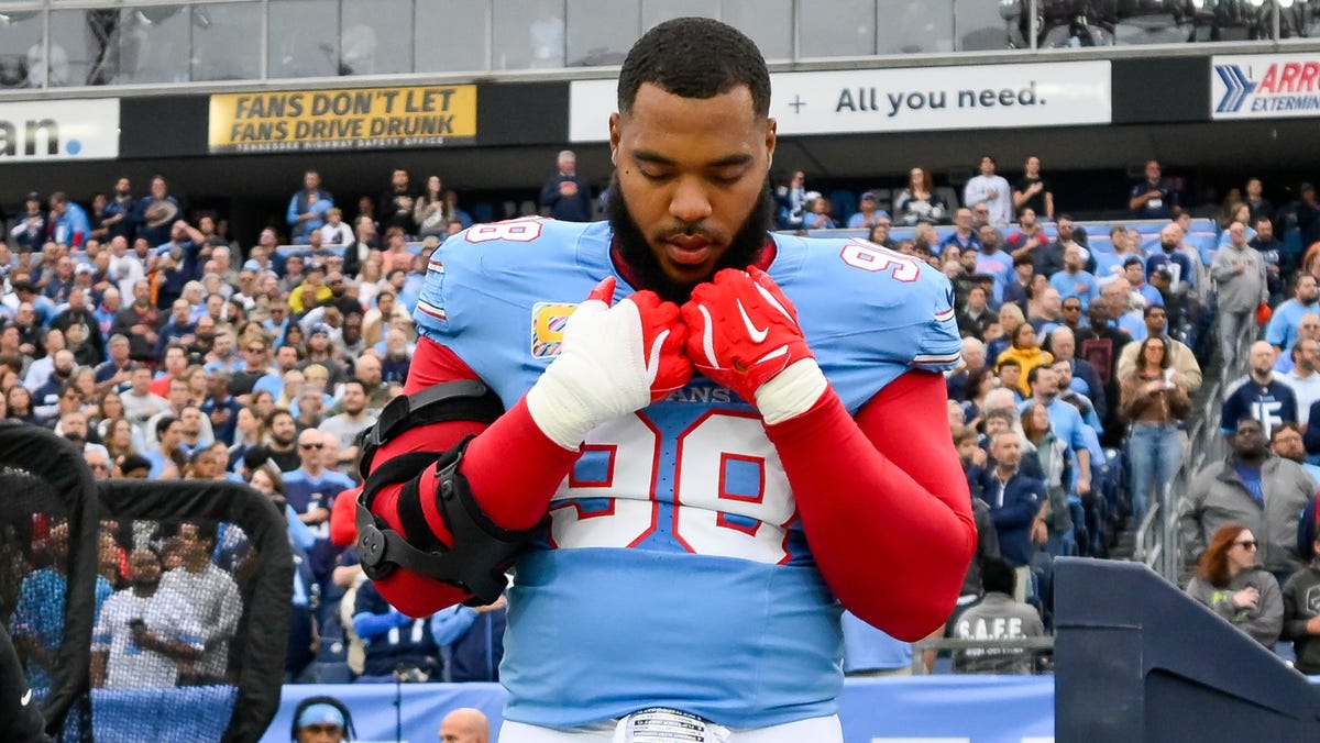 Bears land DT Jeffery Simmons in blockbuster trade, send Titans two first-round picks