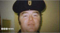 Family of prison officer killed by IRA receives state apology