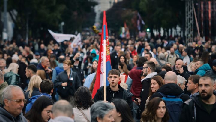 Serbia votes in election pitting longtime leader against student movement