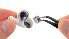 AirPods 5 Finally Break Apple’s 0/10 Repairability Streak