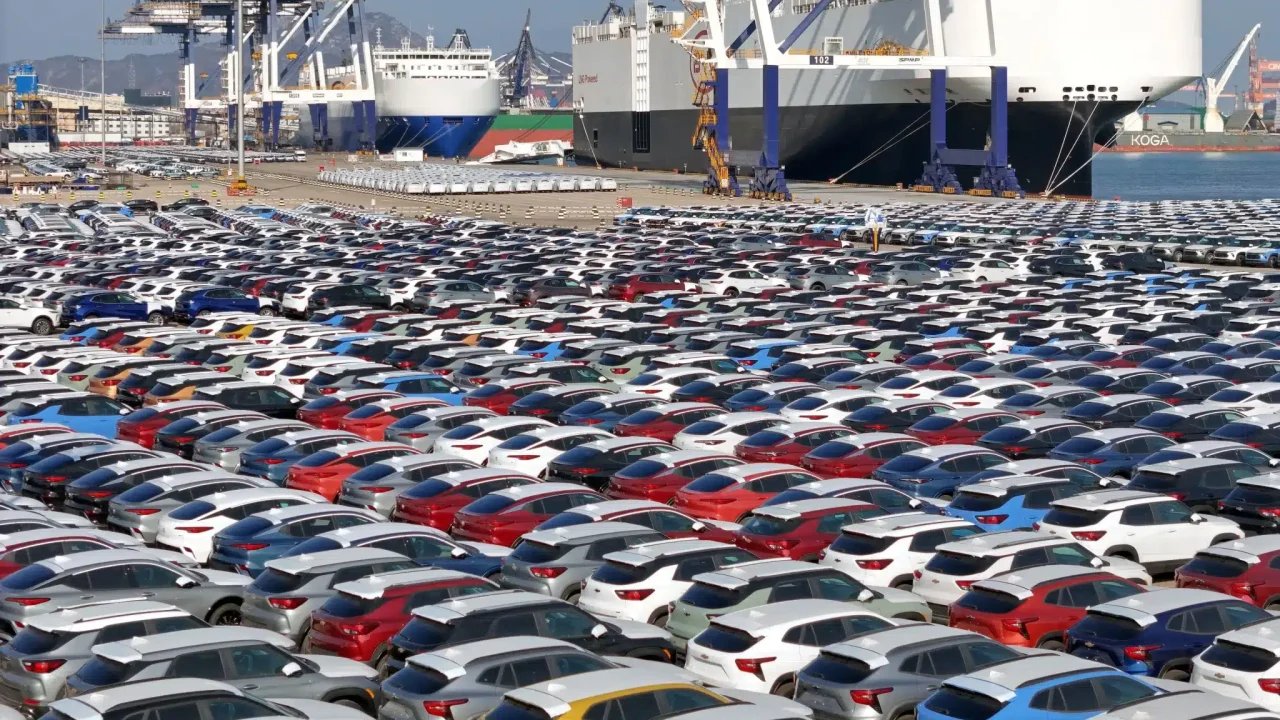 Used-Car Import Order Scandal Deepens: FIA Raids EDB, Officer Removed