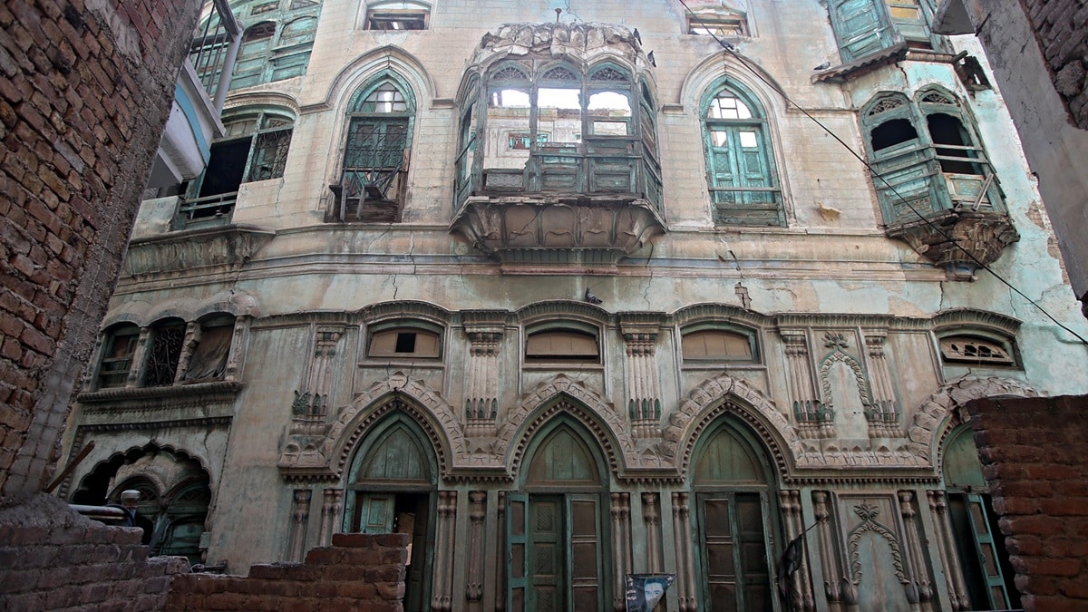 KP to Restore Ancestral Homes of 2 Bollywood Legends in Peshawar