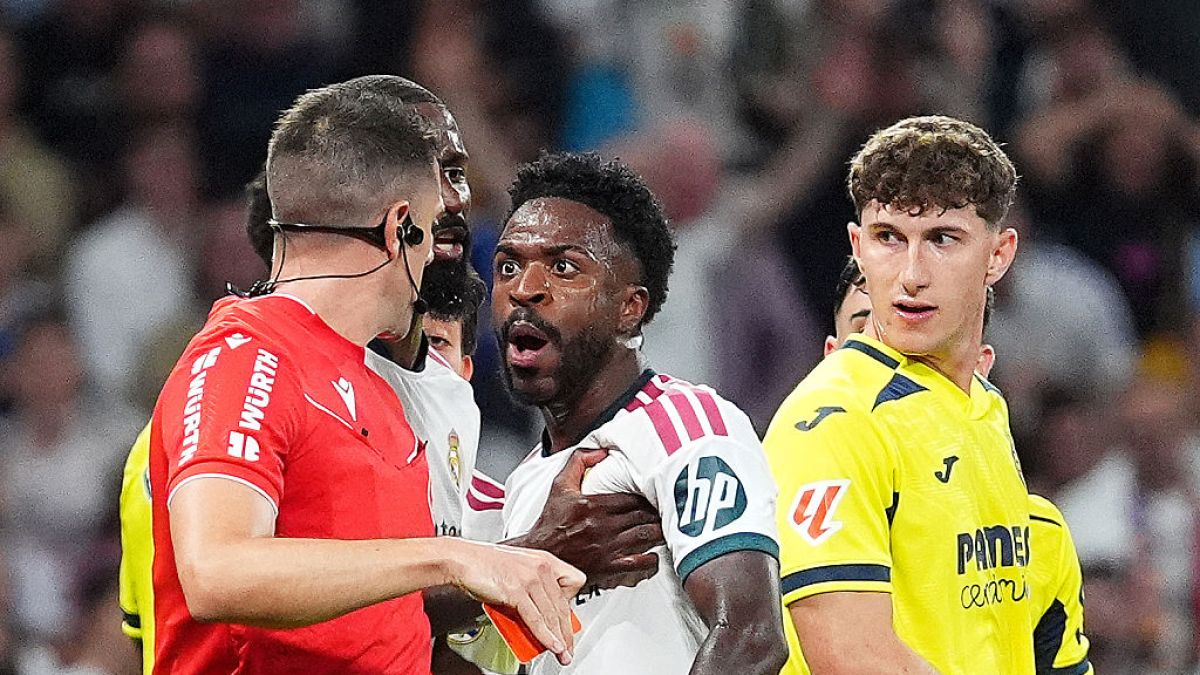 Real Madrid beat Villarreal 1-0 but Vinicius sent off for hair pull