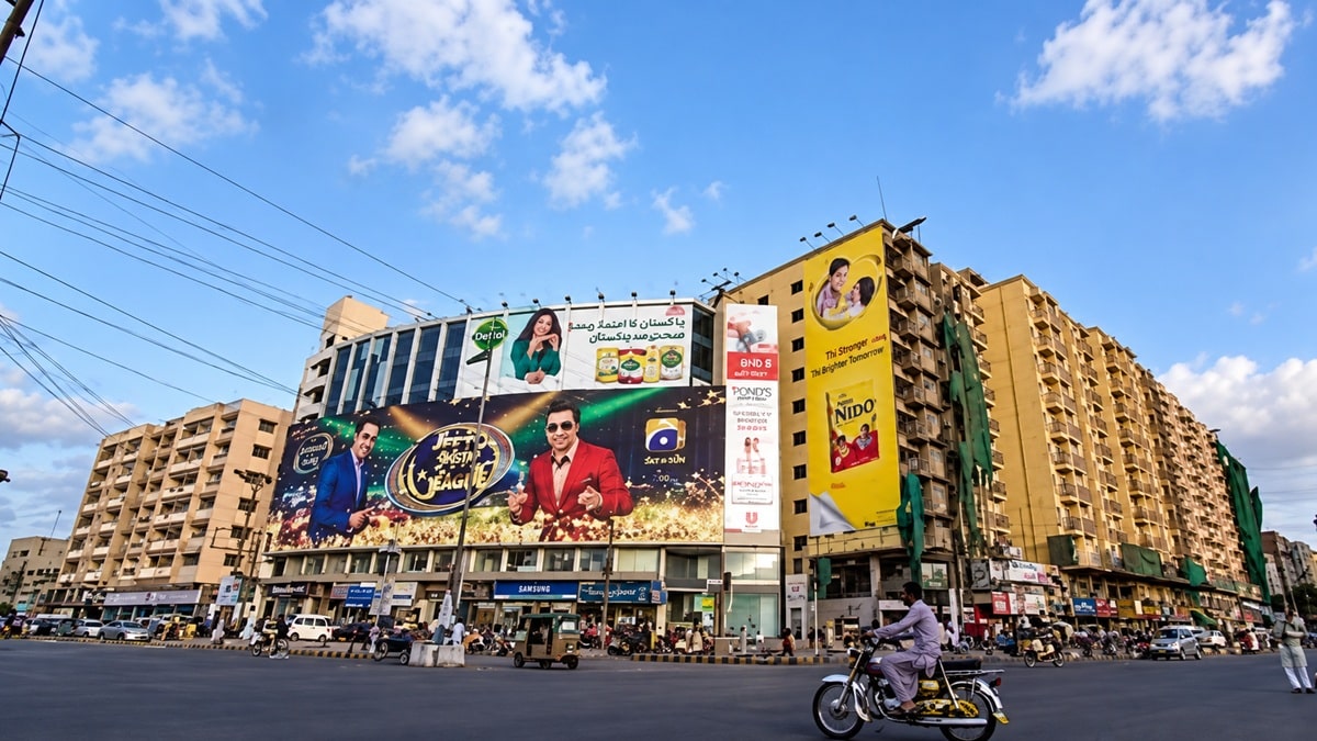Karachi Announces Crackdown on Illegal Billboards