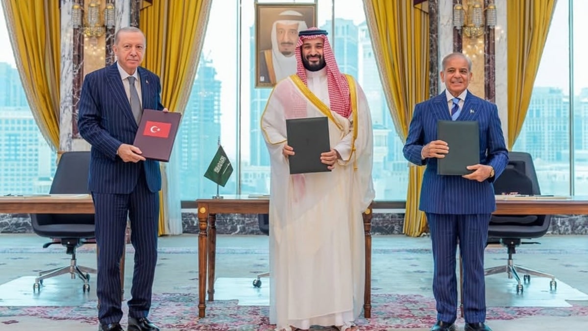 US Congressman Calls Makkah Defense Agreement ‘NATO of Middle East’